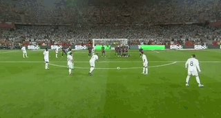 詹姆斯末节亮相表现低迷，关键失误与防守失职葬送湖人胜局，东契奇独木难支